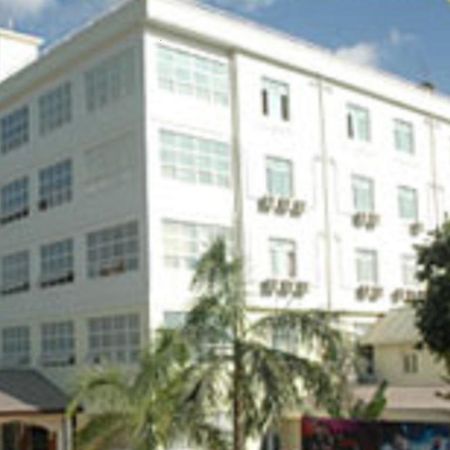 Diamond Crown Hotel Dawei Buitenkant foto