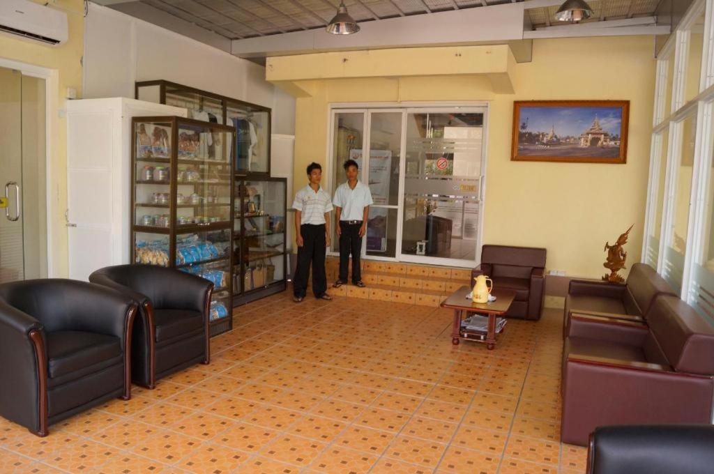 Diamond Crown Hotel Dawei Buitenkant foto